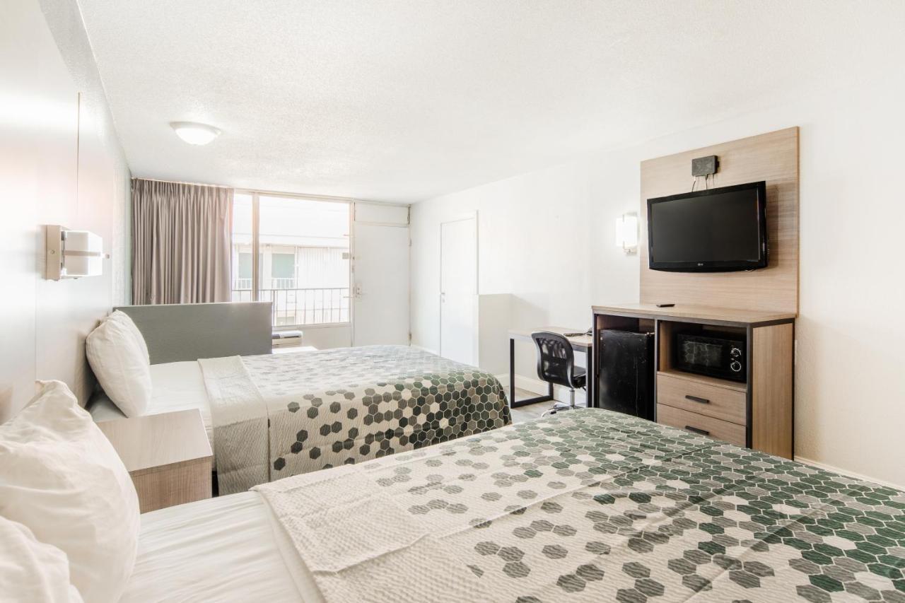 אוקלהומה סיטי Econo Lodge Inn & Suites Near Bricktown מראה חיצוני תמונה