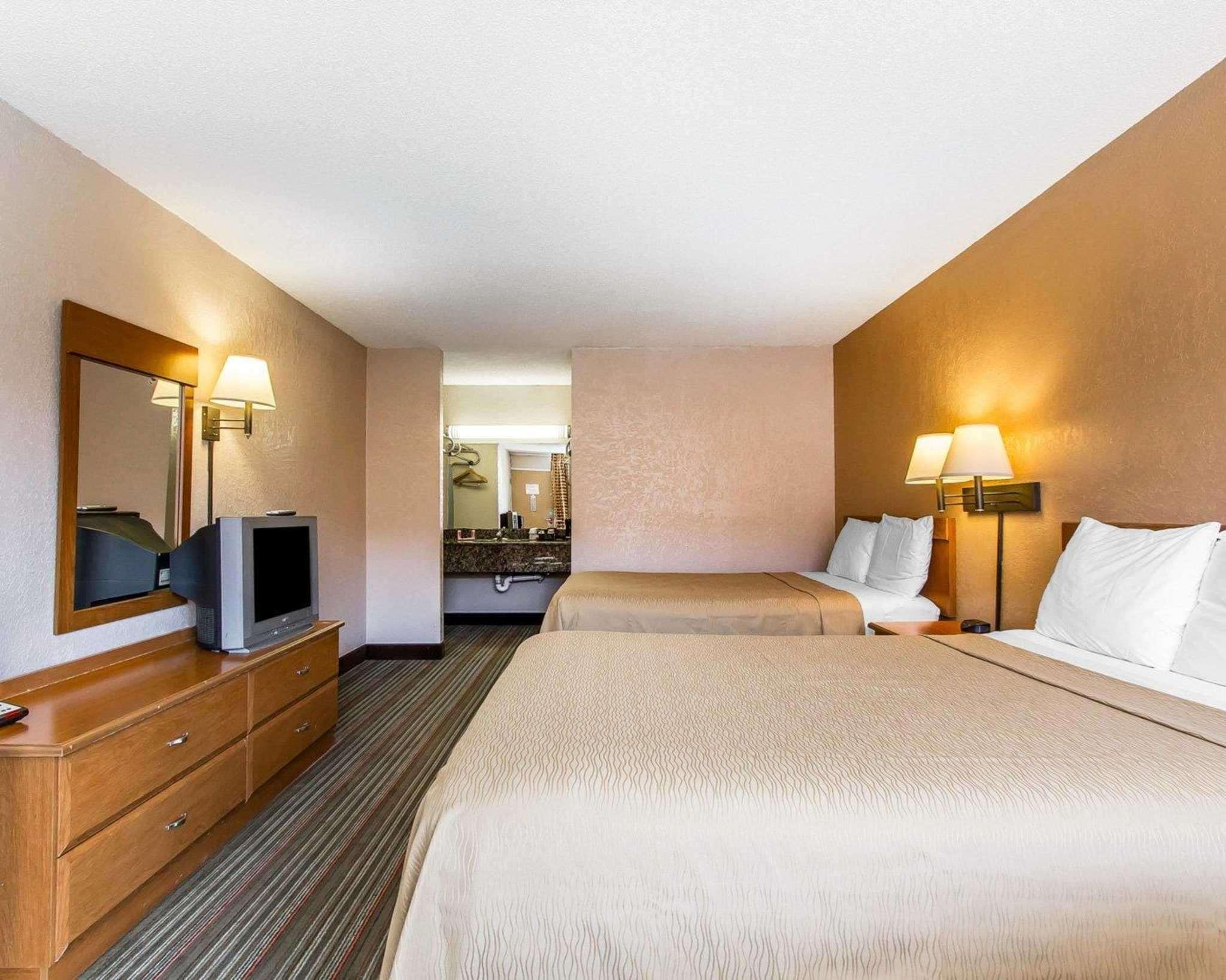 אוקלהומה סיטי Econo Lodge Inn & Suites Near Bricktown מראה חיצוני תמונה