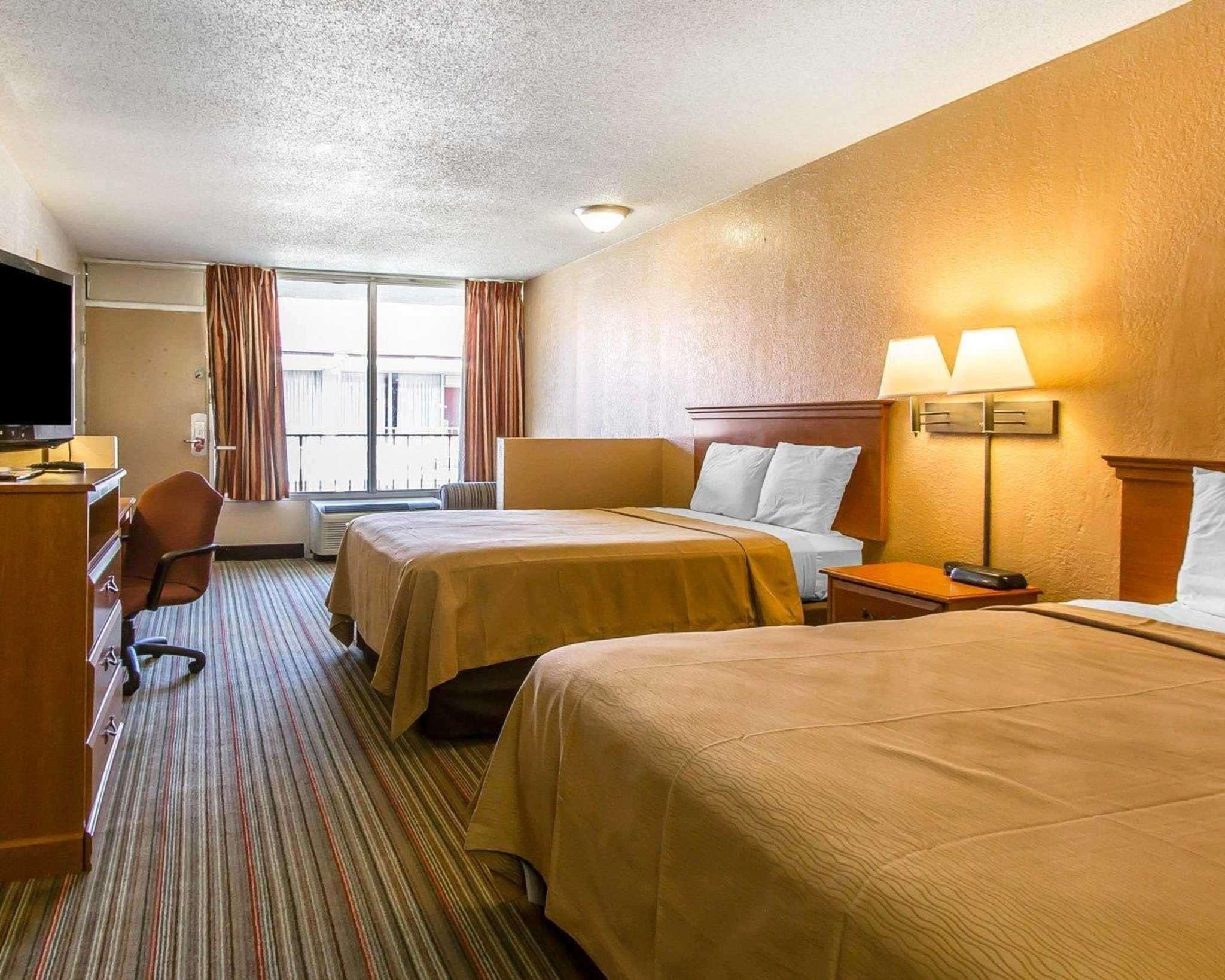 אוקלהומה סיטי Econo Lodge Inn & Suites Near Bricktown מראה חיצוני תמונה