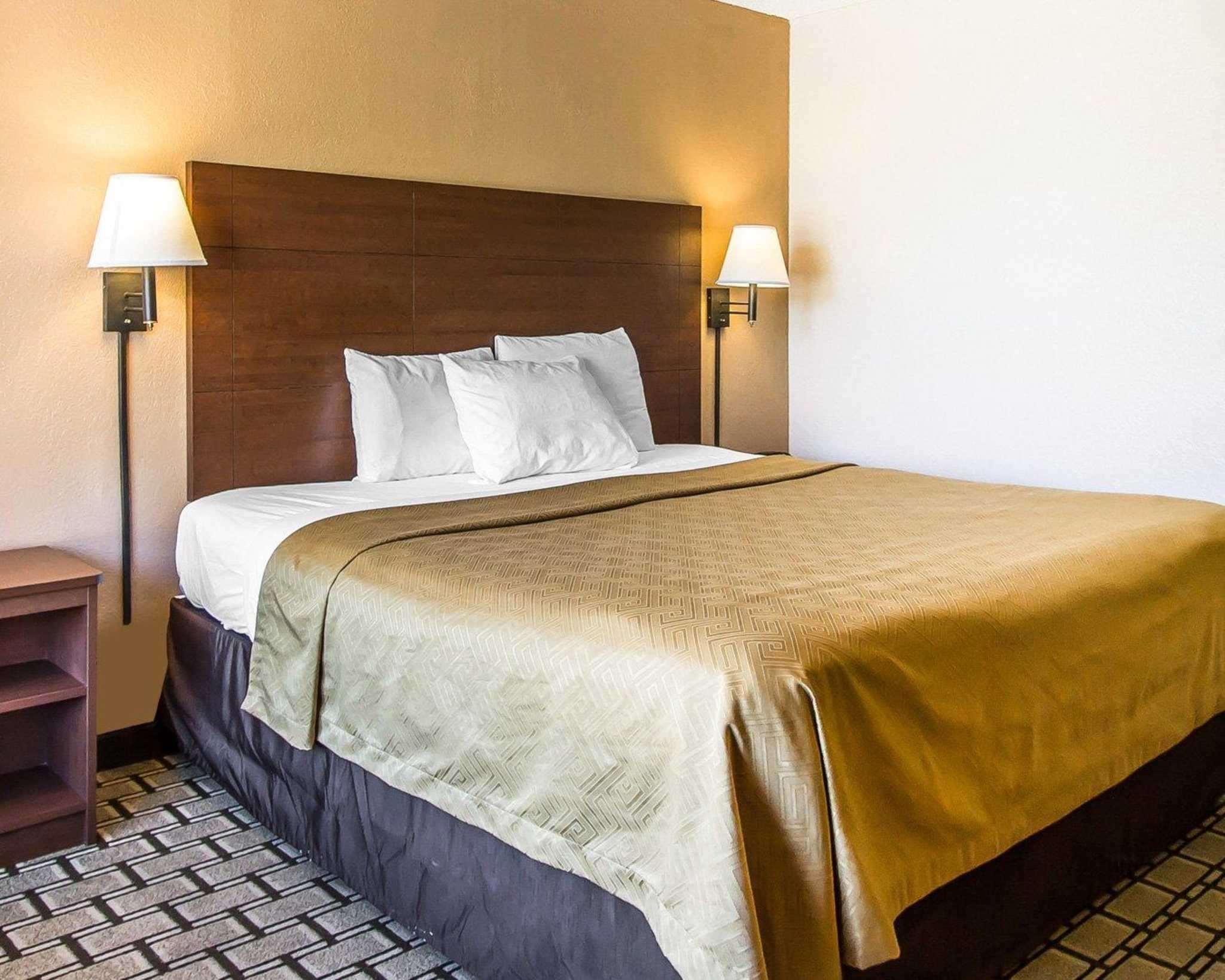אוקלהומה סיטי Econo Lodge Inn & Suites Near Bricktown מראה חיצוני תמונה