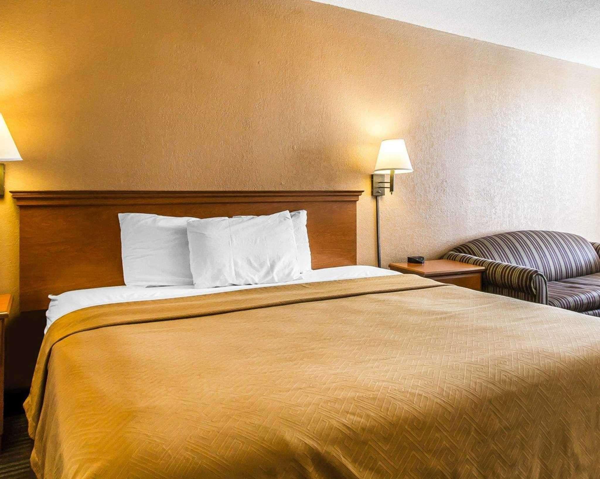 אוקלהומה סיטי Econo Lodge Inn & Suites Near Bricktown מראה חיצוני תמונה