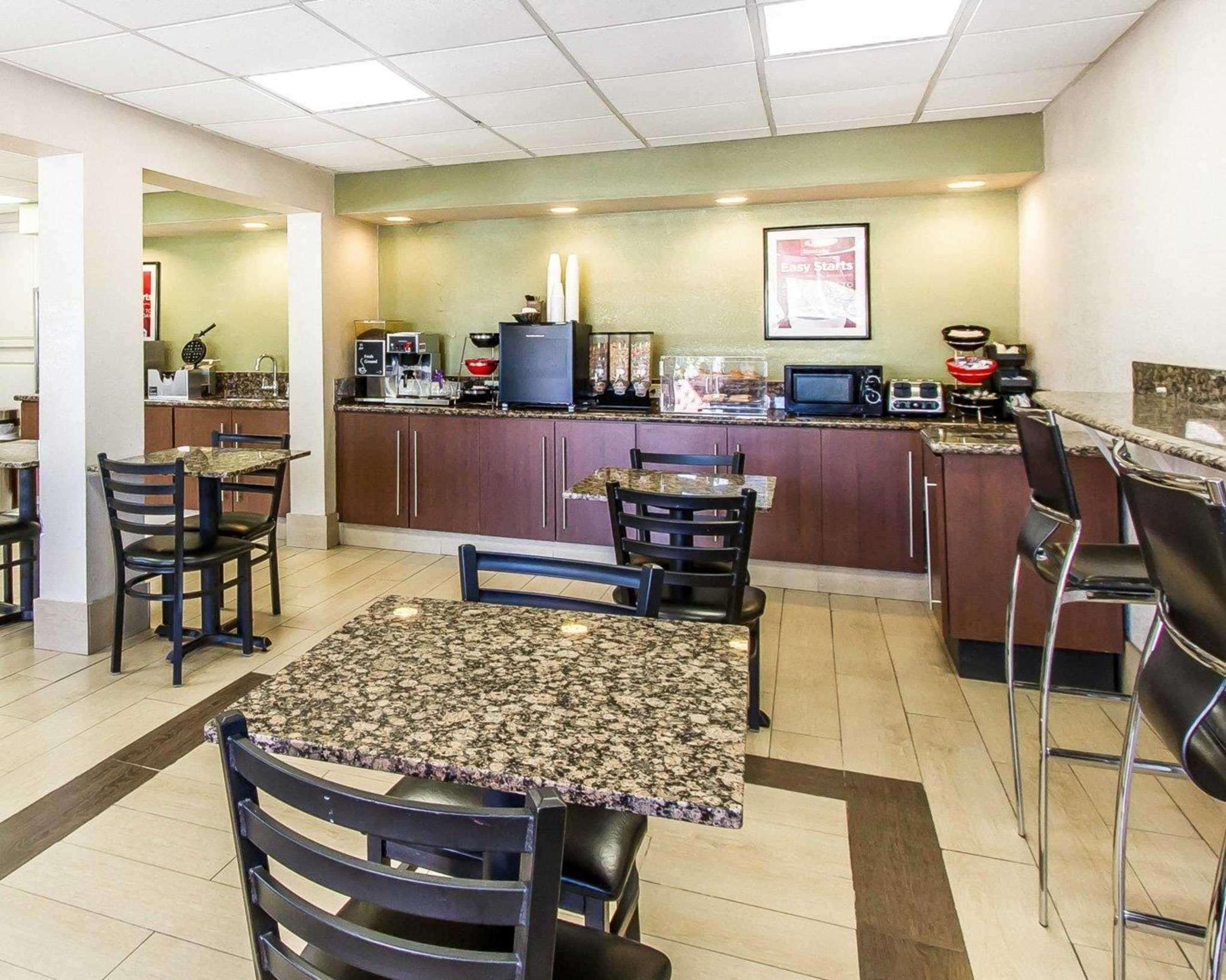 אוקלהומה סיטי Econo Lodge Inn & Suites Near Bricktown מראה חיצוני תמונה