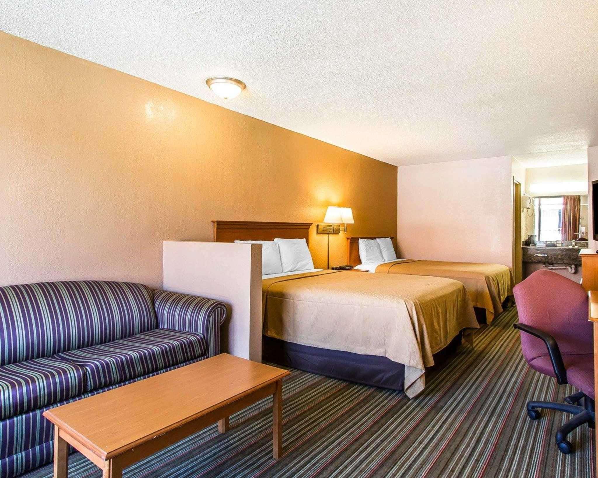 אוקלהומה סיטי Econo Lodge Inn & Suites Near Bricktown מראה חיצוני תמונה