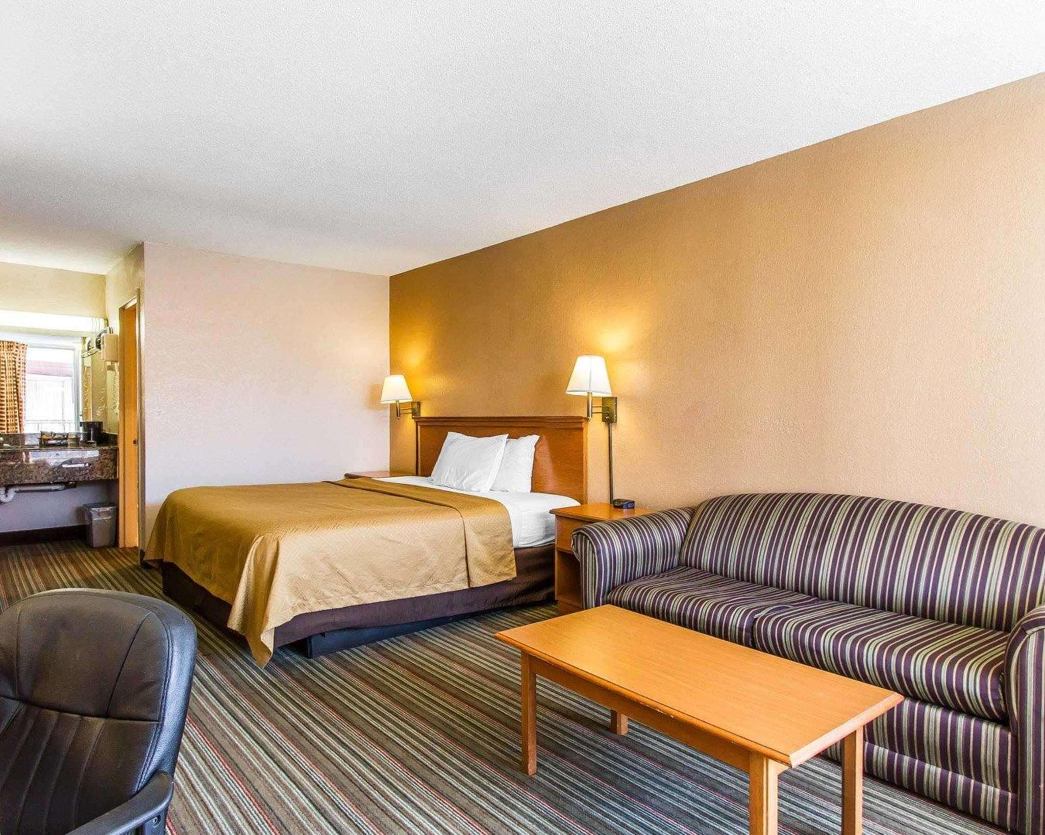 אוקלהומה סיטי Econo Lodge Inn & Suites Near Bricktown מראה חיצוני תמונה