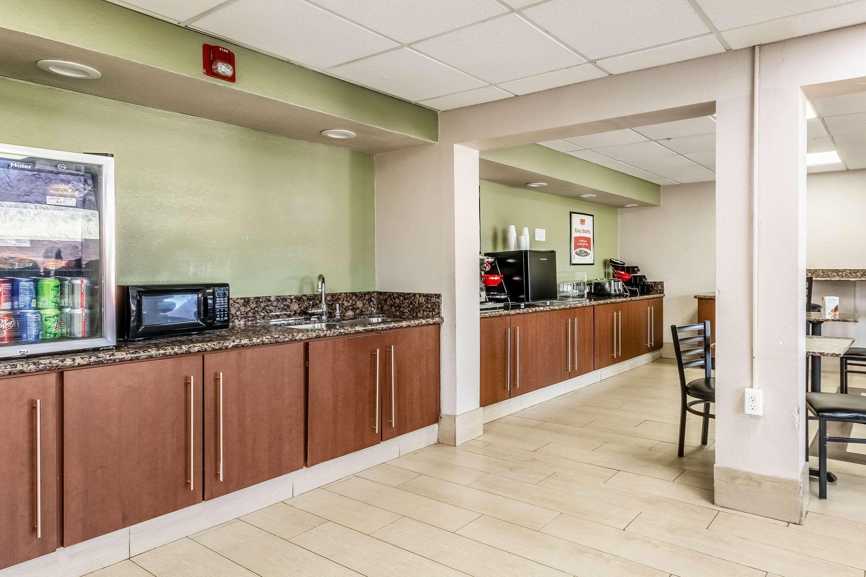 אוקלהומה סיטי Econo Lodge Inn & Suites Near Bricktown מראה חיצוני תמונה