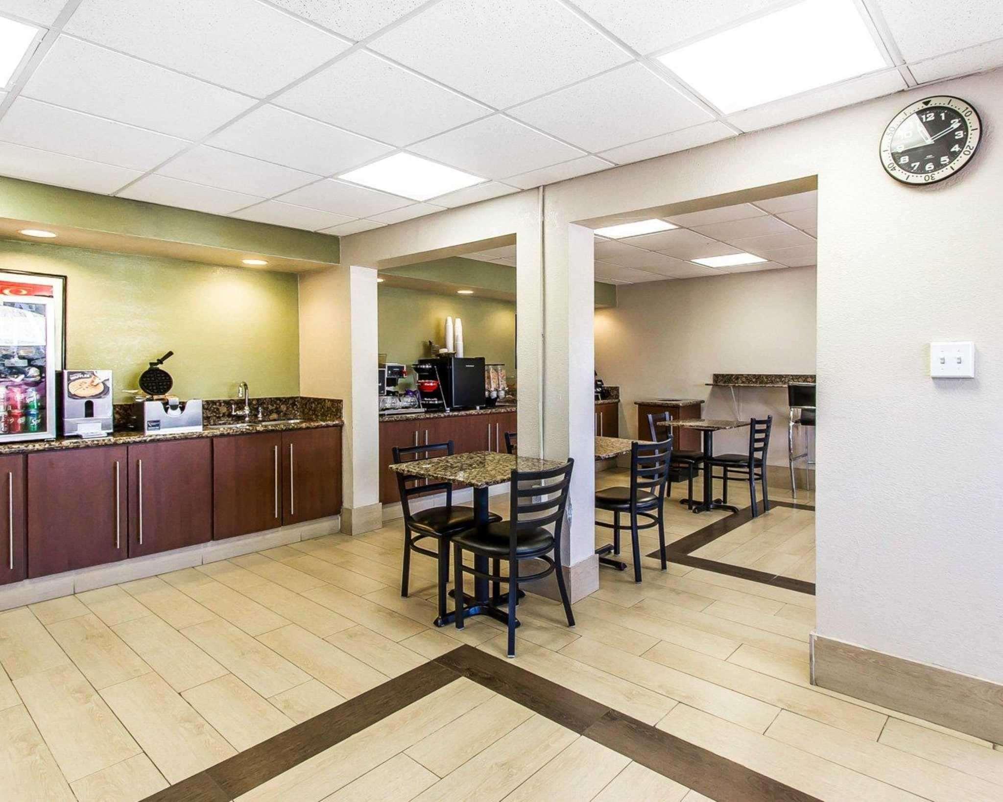 אוקלהומה סיטי Econo Lodge Inn & Suites Near Bricktown מראה חיצוני תמונה