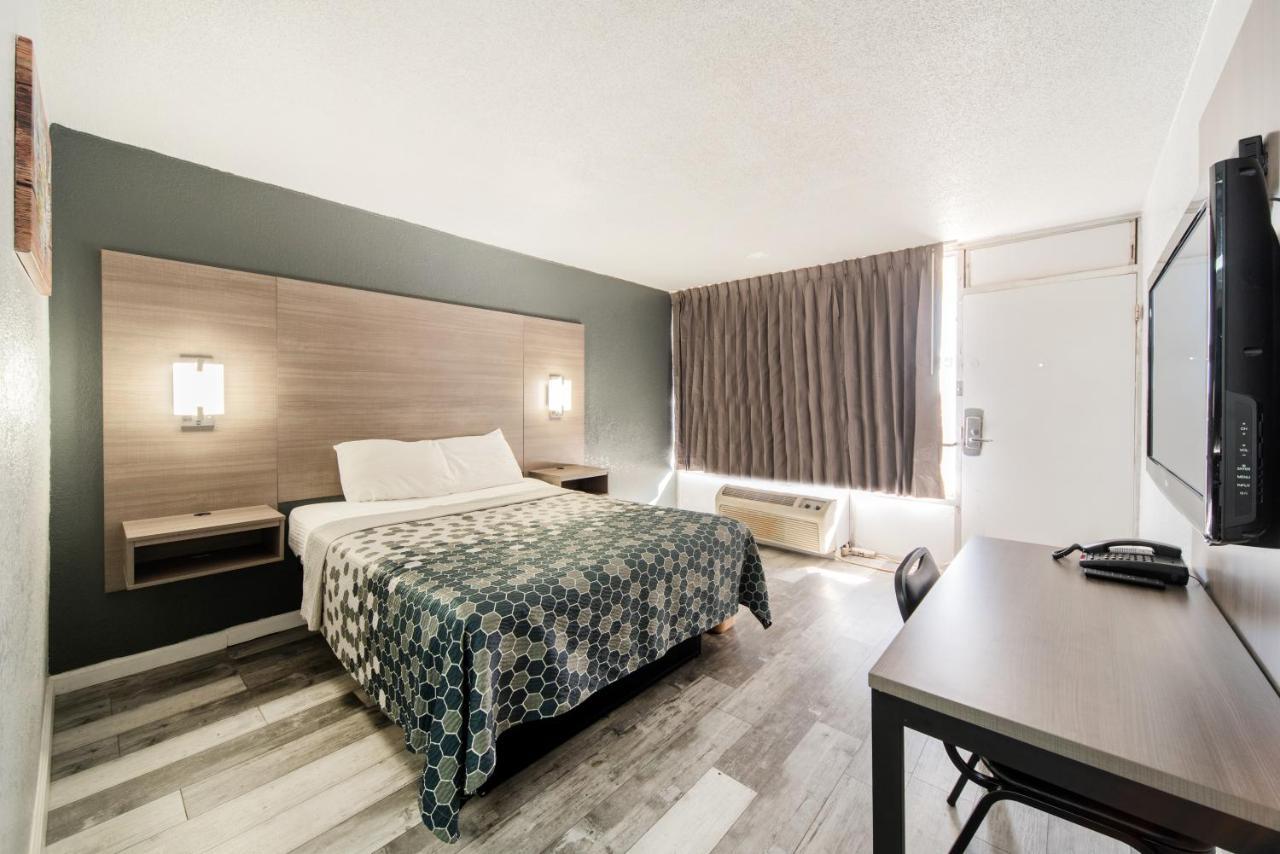 אוקלהומה סיטי Econo Lodge Inn & Suites Near Bricktown מראה חיצוני תמונה