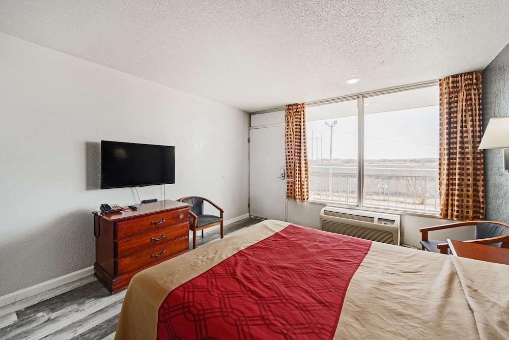 אוקלהומה סיטי Econo Lodge Inn & Suites Near Bricktown מראה חיצוני תמונה