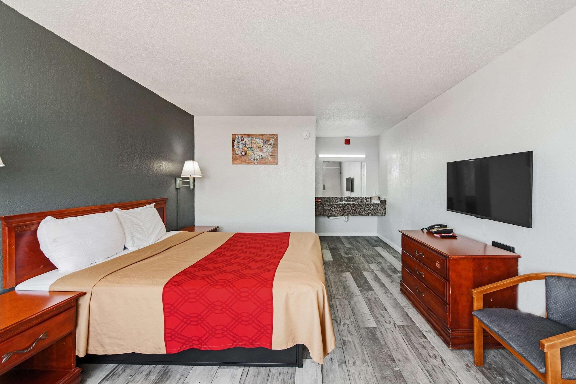 אוקלהומה סיטי Econo Lodge Inn & Suites Near Bricktown מראה חיצוני תמונה