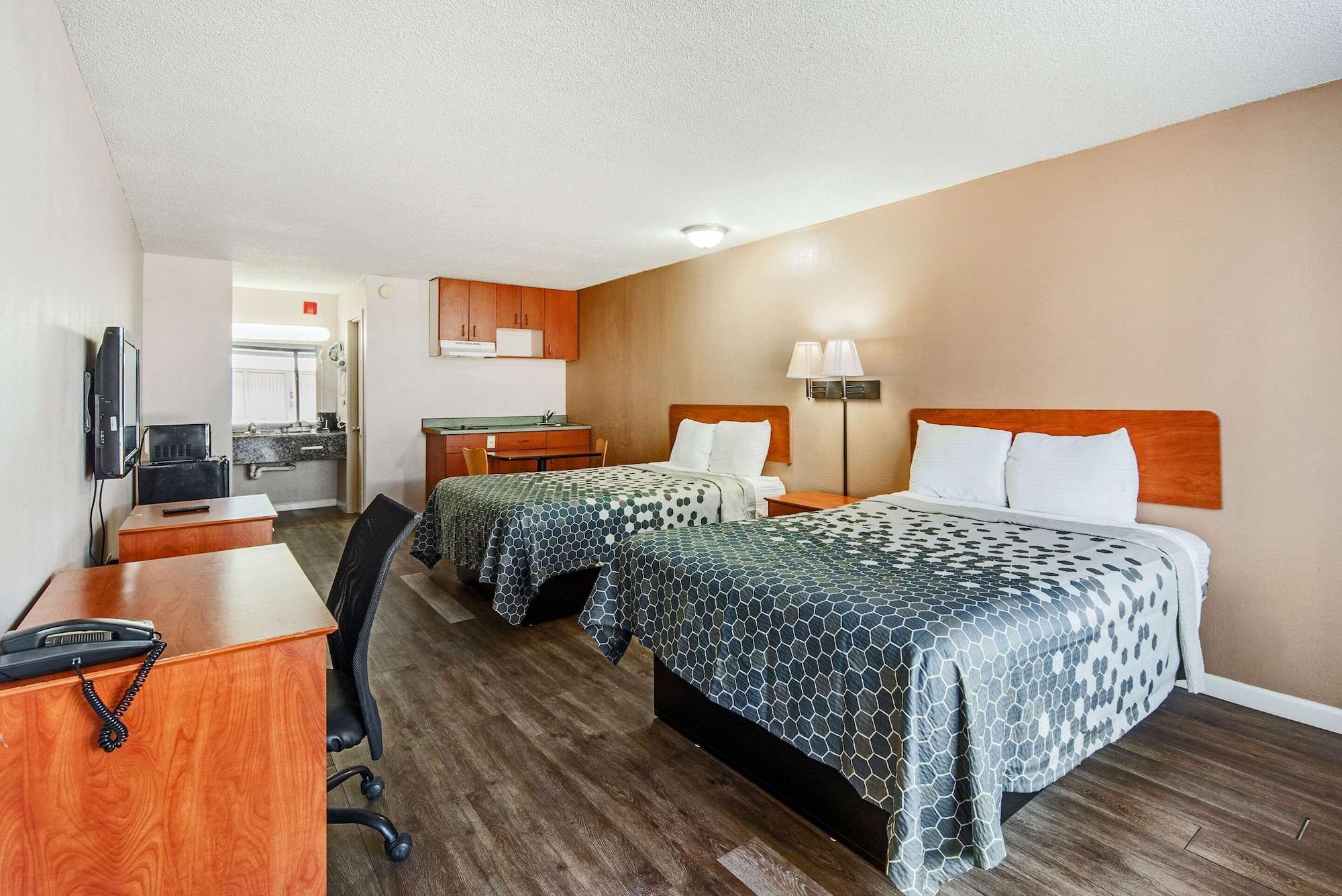 אוקלהומה סיטי Econo Lodge Inn & Suites Near Bricktown מראה חיצוני תמונה